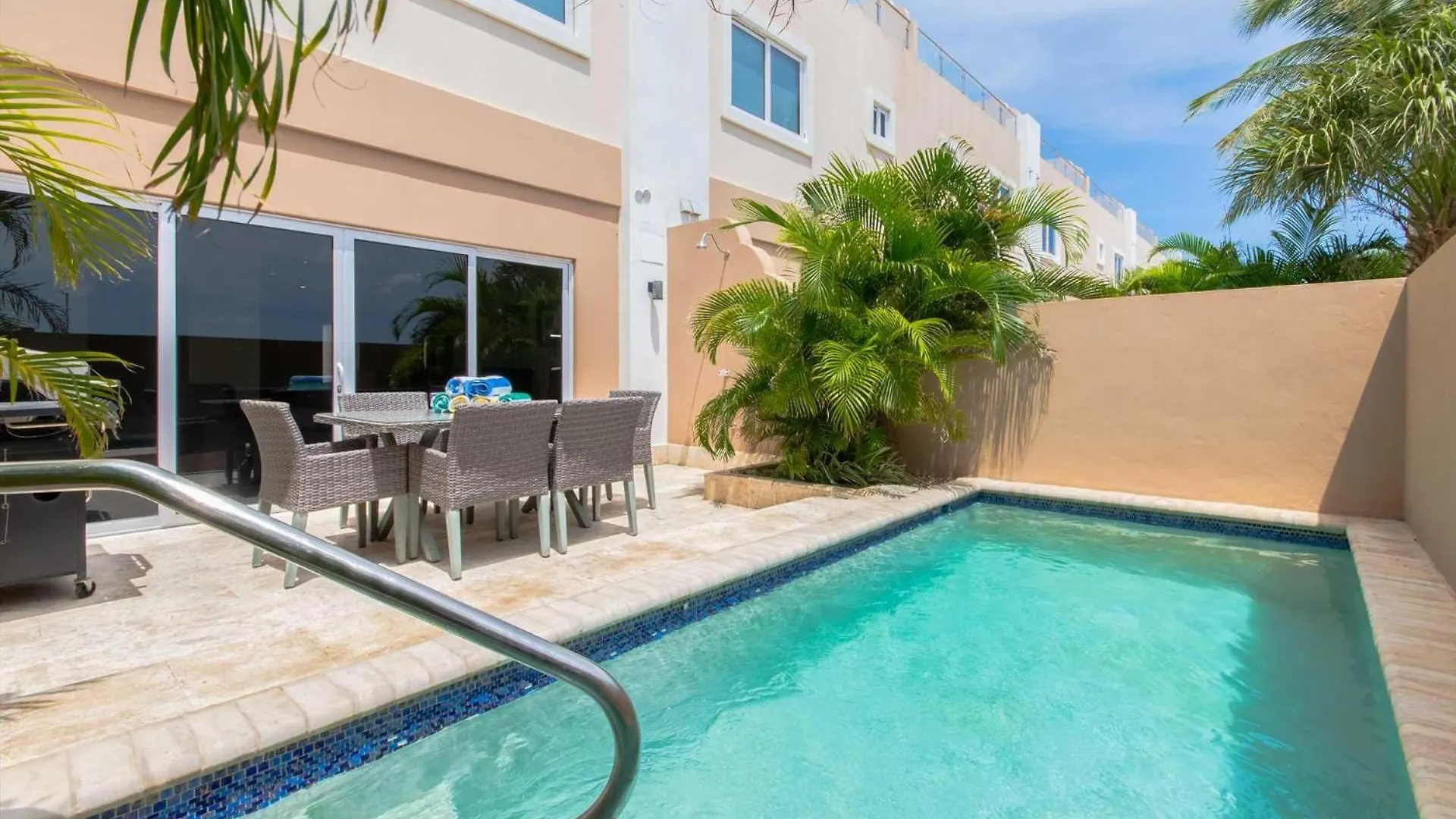 Eagle Beach Palm Beach 0*,