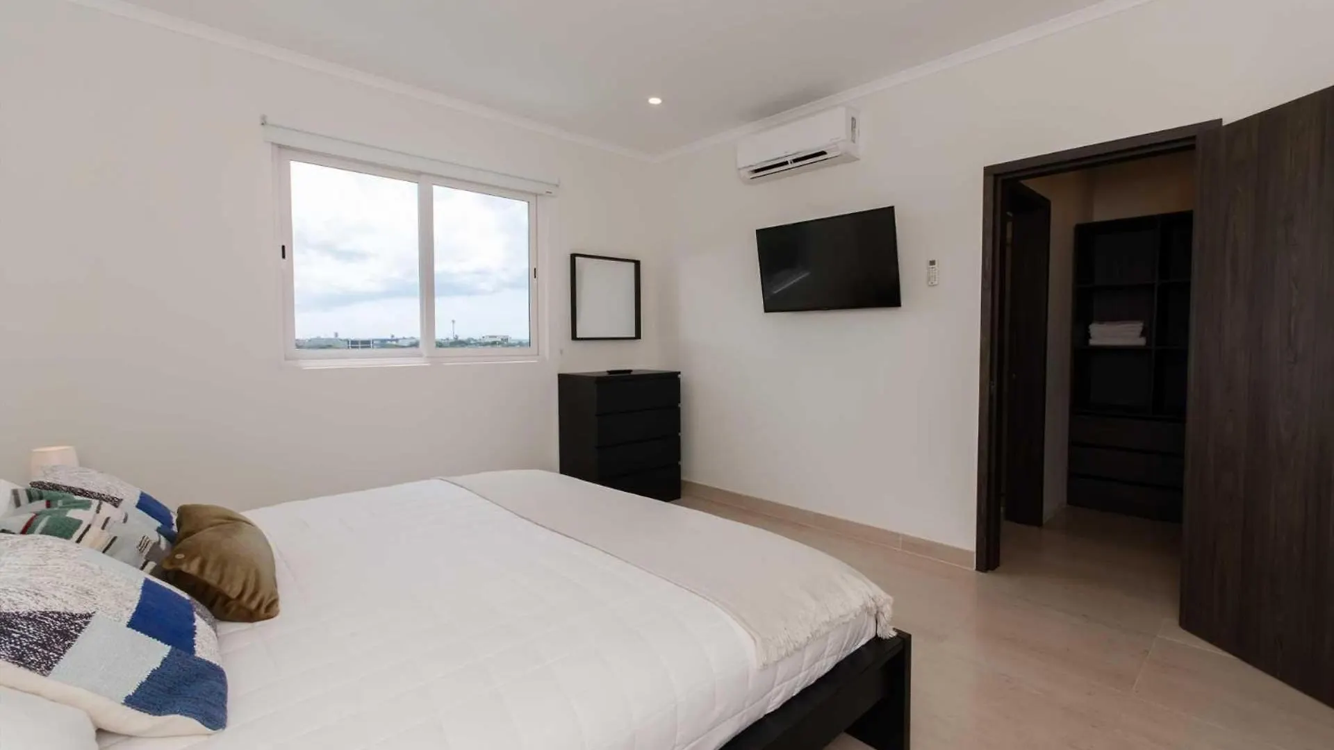 Eagle Beach Palm Beach Holiday home