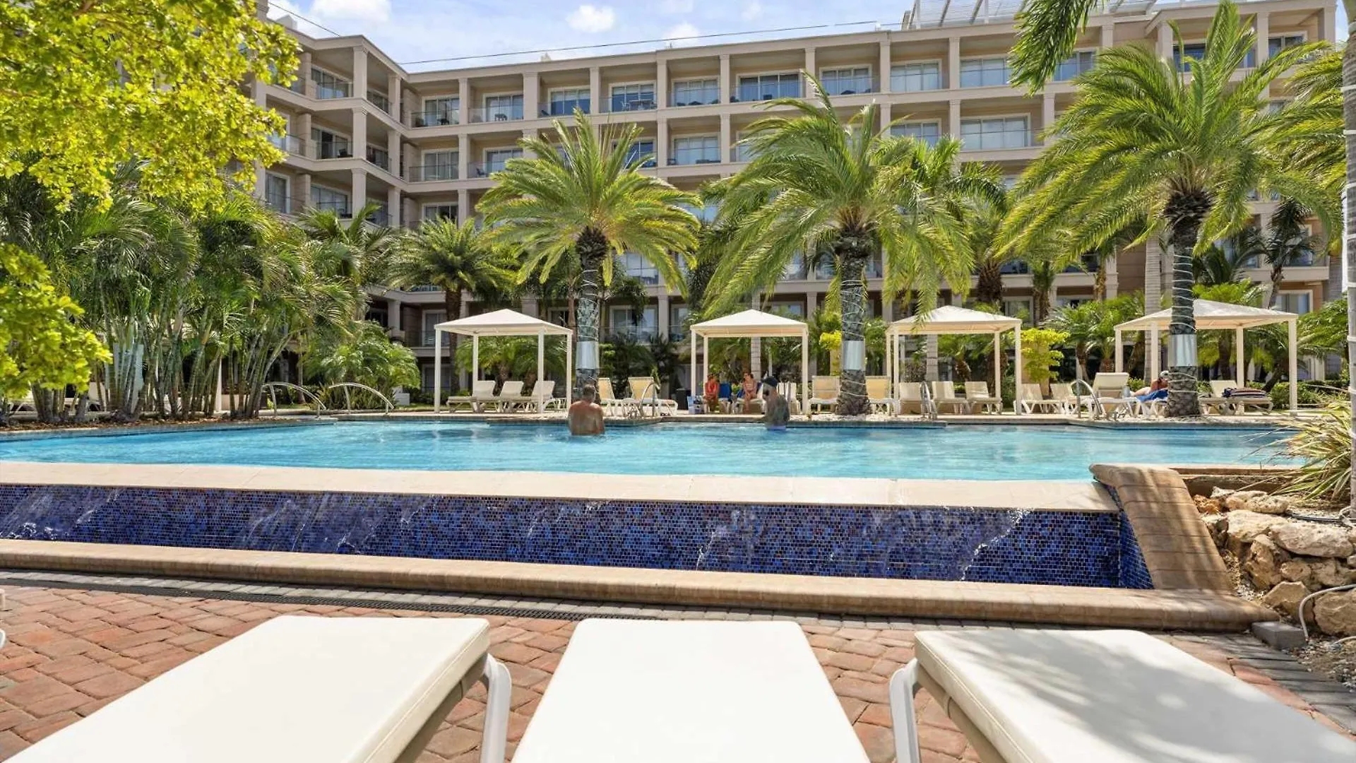 Eagle Beach Palm Beach