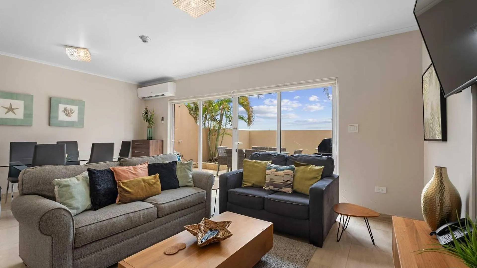 Eagle Beach Palm Beach Holiday home